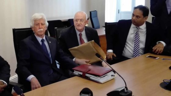 Paul Bérenger parle de «décision honteuse» de Maya Hanoomanjee