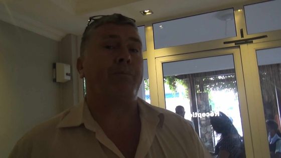 Il avoue avoir écrit le mot «voleuse» au front de sa nièce