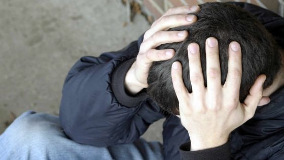 Bizutage au collège: un adolescent filmé à moitié nu par ses amis