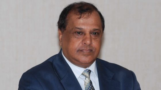 Vasant Bunwaree propose de recruter 400 médecins à temps partiel