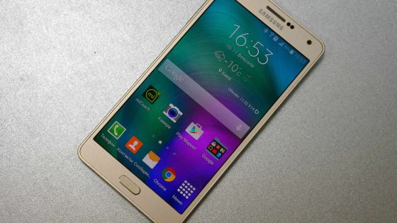 Samsung Galaxy A7 abîmé: une réparation qui traîne