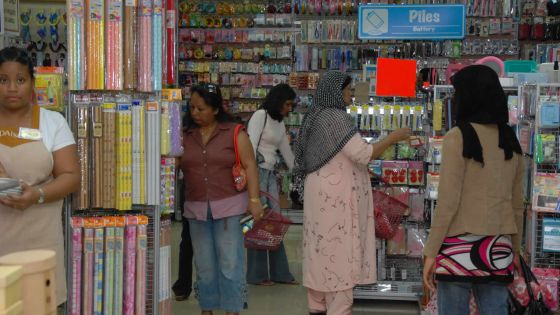 Grandes surfaces et importateurs se préparent pour la période festive