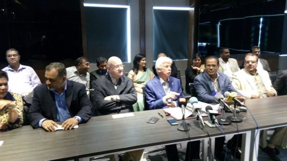 Paul Bérenger réclame d’annuler le recrutement des 60 médecins