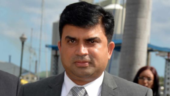 Pour une histoire de spectacle: une activiste réclame Rs 400 000 à Dan Baboo