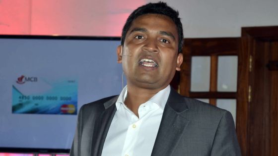 La MCB ouvre davantage l’accès aux achats en ligne à travers le débit