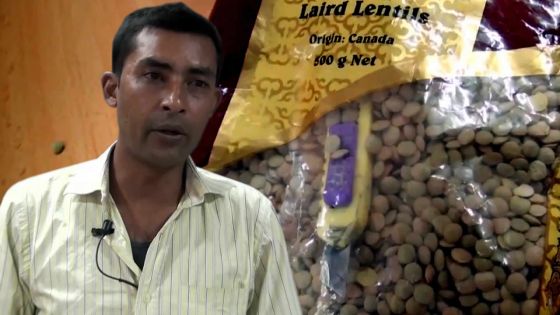 Un cutter dans un sachet de lentilles