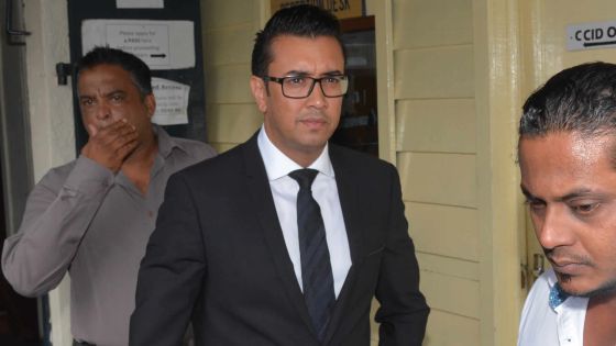 Les raisons de l’arrestation de Shakeel Mohamed