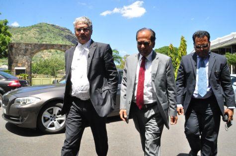 Contrats de Rs 500 millions: Anil Bachoo en état d’arrestation