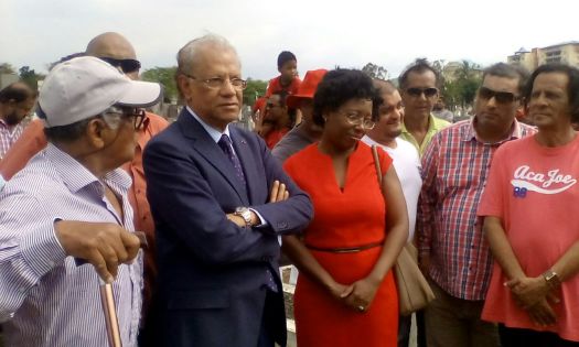 Navin Ramgoolam condamne les attentats «ignobles et lâches» à Paris