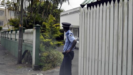 La voiture d’Anil Gayan endommagée