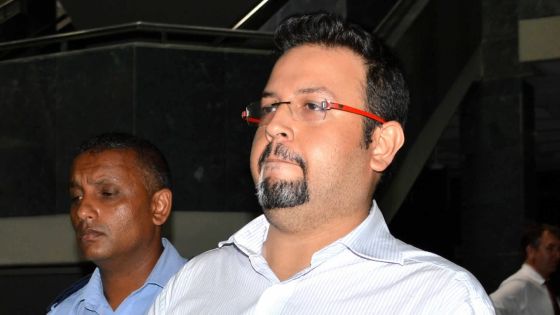 Condamné pour détournement de fonds: la demande de remise en liberté de Vikram Chopra décidée lundi