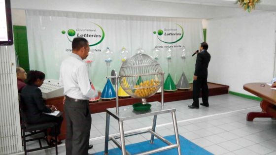 Loterie Verte: le no 1 560 785 remporte le gros lot de Rs 15 M