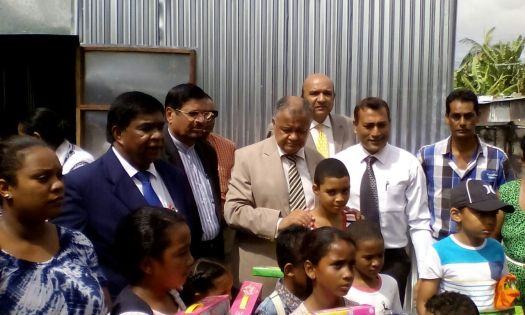 Remise de clés à trois familles victimes de l’incendie de Saint-Paul