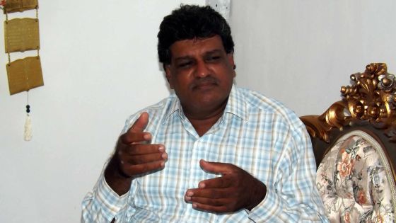 Vente à la barre - Salim Muthy: «Suspendons tous les cas en cours»