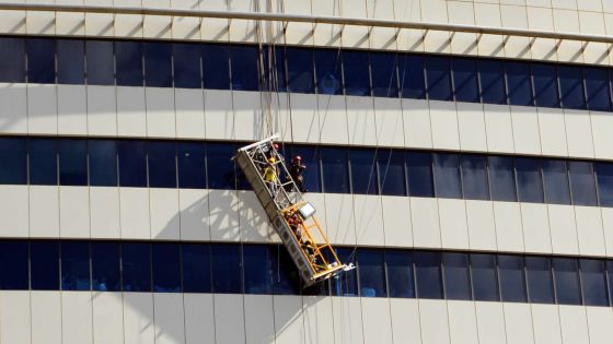 Ébène: opération pour secourir 3 «cleaners» en difficulté
