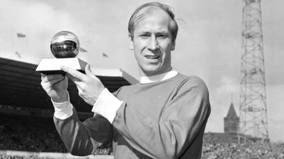 Manchester United: une tribune du stade d'Old Trafford baptisée Bobby Charlton
