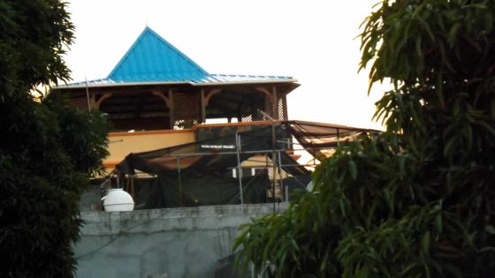 Louis Roger Jean Jacques: «Est-ce cela qu’on appelle château ?»