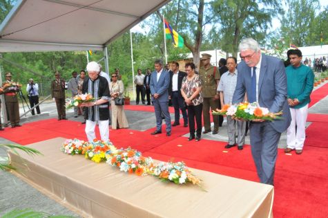 Abolition de l’esclavage: Paul Bérenger n’assiste pas aux discours