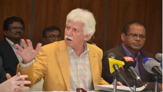 Paul Bérenger: «Le voyage privé en Inde de sir Anerood Jugnauth passe très mal»