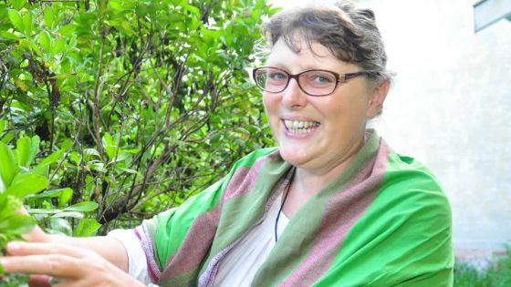 Birgitta Holenstein-Ramsurn: la femme qui parle aux fleurs