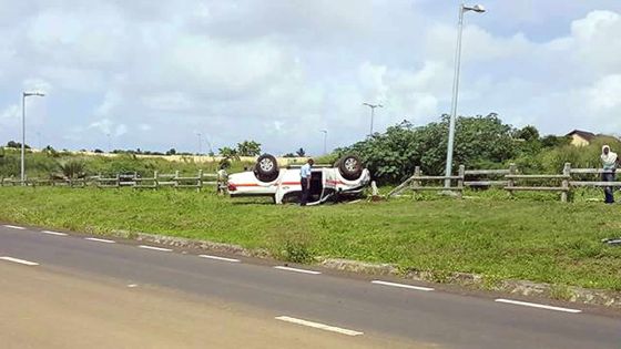 Goodlands: un 4x4 de la police se renverse