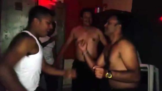 Flics en délire: attention vous êtes filmés