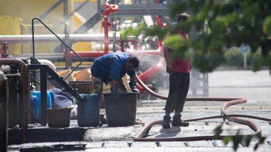 On a cru à une explosion: de l’huile lourde chaude déborde à la centrale de St-Louis