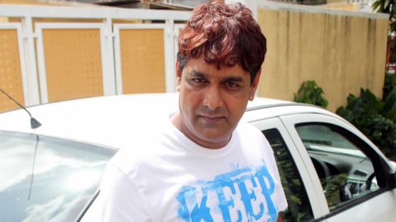 Arrêté pour chèques sans provision: Un promoteur accuse ses débiteurs de l’avoir menacé avec un revolver