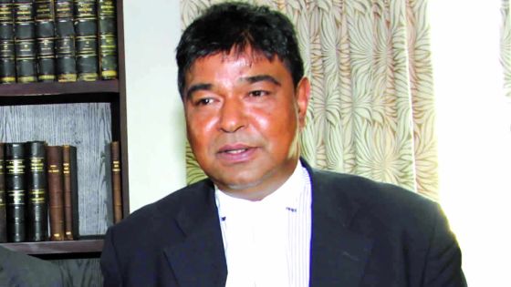 Affaire Bet365 : Me Ashley Hurhangee se retire comme avocat d’Hussein Abdool Rahim