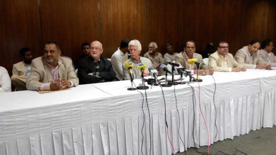 Paul Bérenger : «Je mets au défi le CEB de publier la liste complète des coupures depuis janvier»