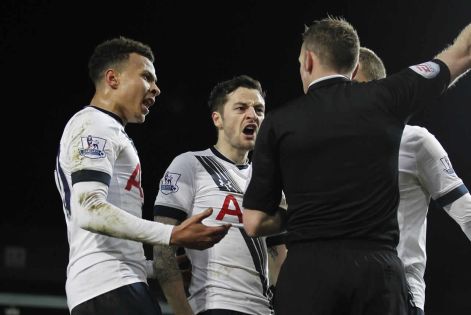 Premier League : le trio de tête à l'arrêt, Liverpool écrase City