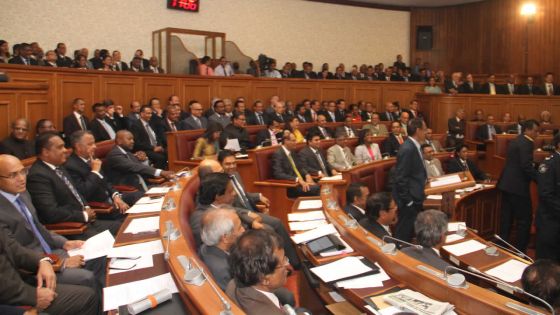 Hausse salariale en vue: Rs 300 000 pour la Présidente et le Premier ministre