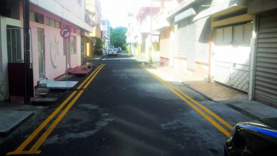 Circulation à Plaine-Verte: pourquoi une double ligne jaune dans un quartier résidentiel ?