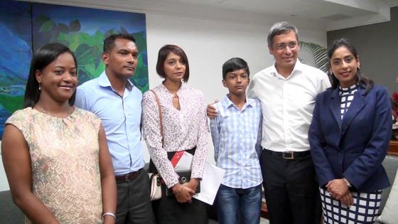 Lauréat d’un concours: Elvyn rencontre David Cameron mercredi