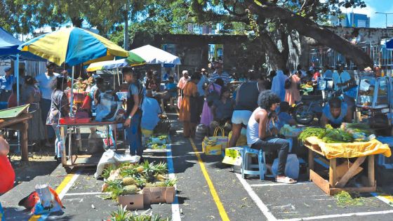 Ils voulaient réoccuper les rues de la capitale samedi: les marchands ambulants font marche arrière
