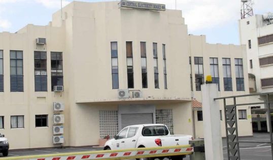 Fluctuations de prix: Maurice économise Rs 9,4 milliards sur les produits pétroliers