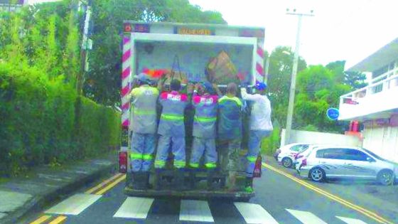 Collecte d’ordures à Curepipe: prudence, messieurs les éboueurs !
