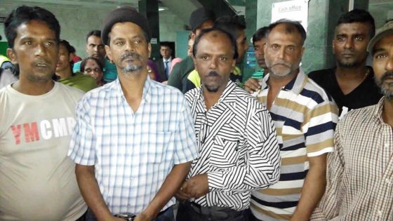 Marchands ambulants: trêve des protestataires avant une nouvelle offensive