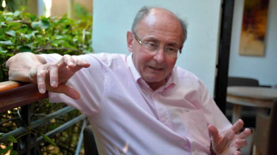 Dominique Wolton, directeur de recherche au CNRS: «Il faut éviter le cousinage entre journalistes et politiciens»