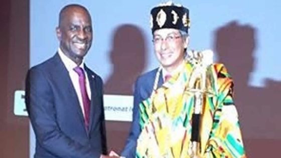 Côte d’Ivoire : Xavier-Luc Duval fait chef de tribu d’Abidjan