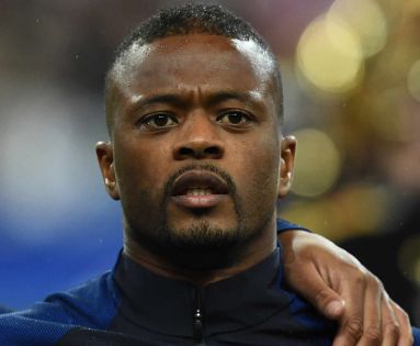 Sélection de France : Patrice Evra veut rester