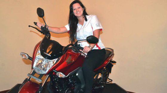 E.A.L Man Hin & Sons Ltd lance la Honda UB Unicorn 160