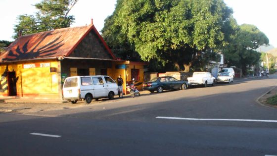 Dans la soirée de dimanche: un habitant de Bambous agressé à coups de casque intégral