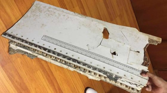 Disparition du vol MH370: la NCG récupère un autre débris à Gris-Gris
