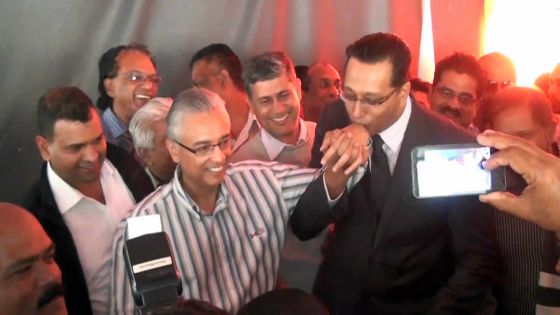 Le baisemain de Bhadain fait le buzz