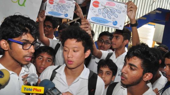 Collège Royal de Port-Louis : sit-in d’une centaine d’élèves