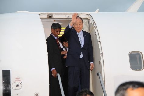 Ban Ki-moon foule le sol mauricien