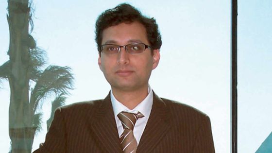 Parvez Dhookee: «Des intérêts français ciblés à la rue St-Georges ?»