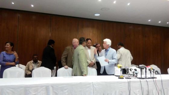 Paul Bérenger: «Malsain que Pravind Jugnauth reste ministre»