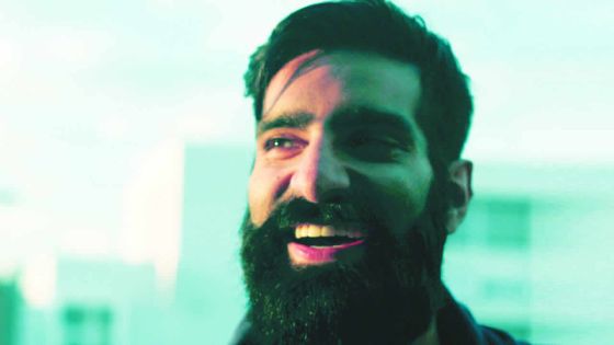 Azim Moollan, l’homme à la caméra